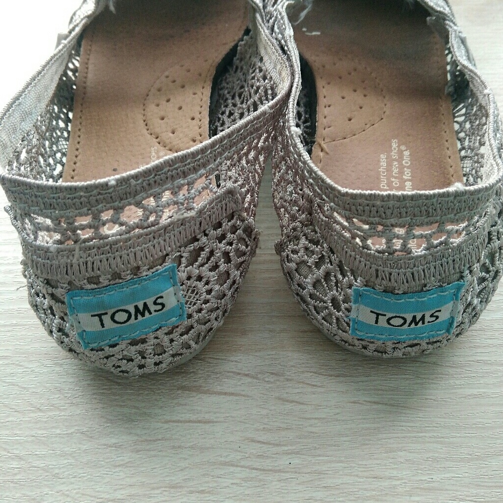 Toms lace slip on shoes 6.5 (grey)